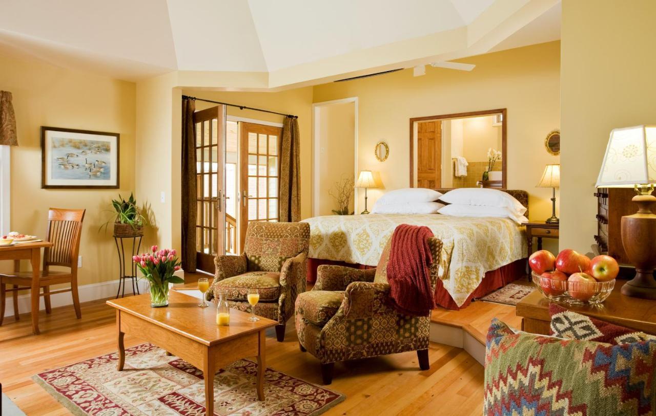 Bed and Breakfast Brampton 1860 Честертаун Экстерьер фото