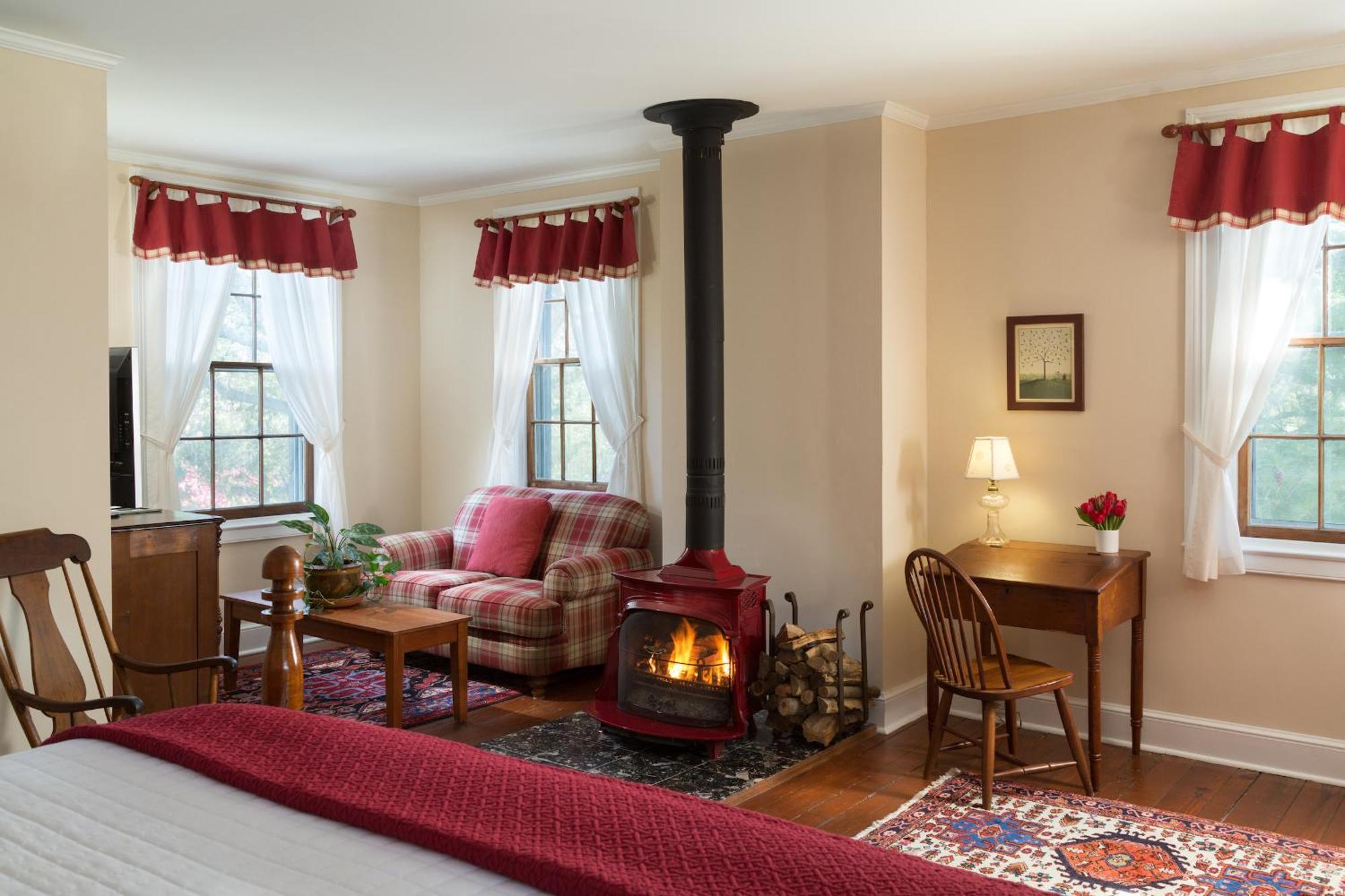 Bed and Breakfast Brampton 1860 Честертаун Экстерьер фото
