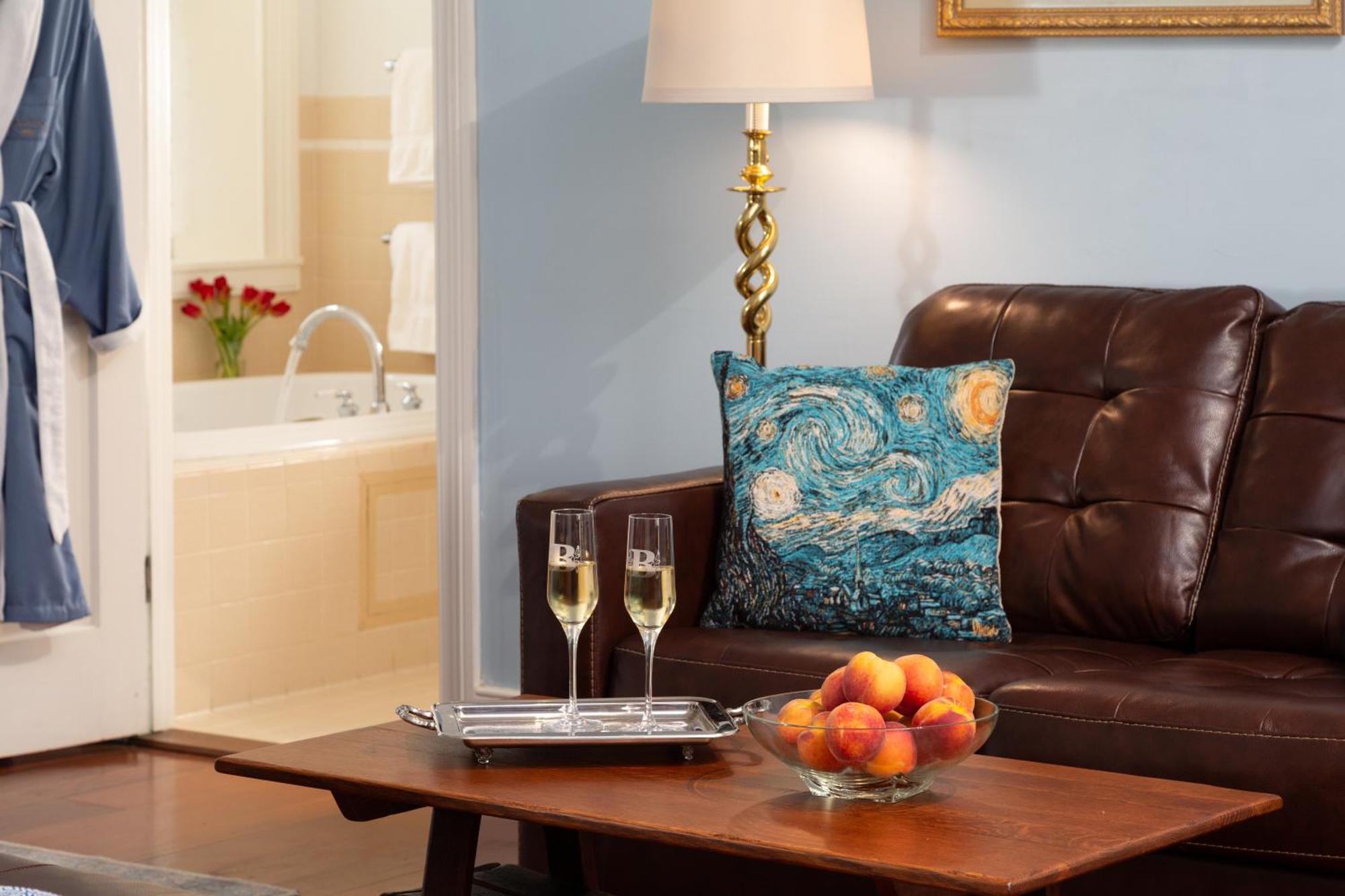 Bed and Breakfast Brampton 1860 Честертаун Экстерьер фото