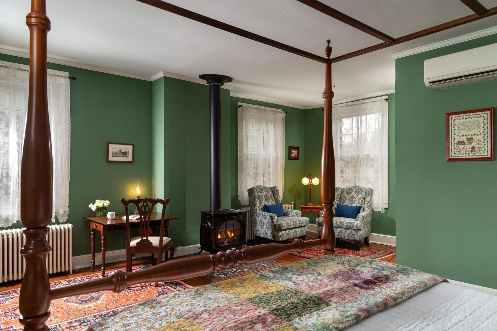 Bed and Breakfast Brampton 1860 Честертаун Экстерьер фото