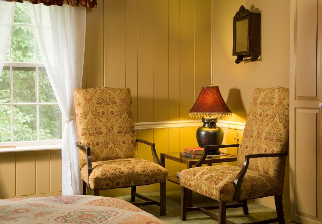 Bed and Breakfast Brampton 1860 Честертаун Номер фото