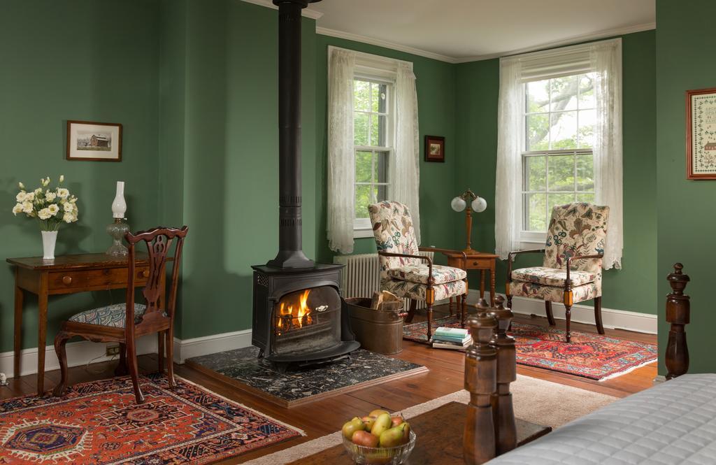 Bed and Breakfast Brampton 1860 Честертаун Номер фото